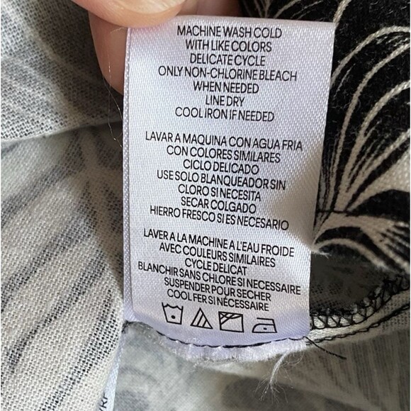 Calvin Klein Linen Tunic Shirt M Floral Black White Button Up Vacation Coastal - Picture 9 of 9